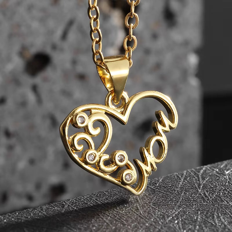 Fashion Magnetic Folding Heart Necklace for Women Cute 4 Heart Clover Necklace Female Jewelry Gift