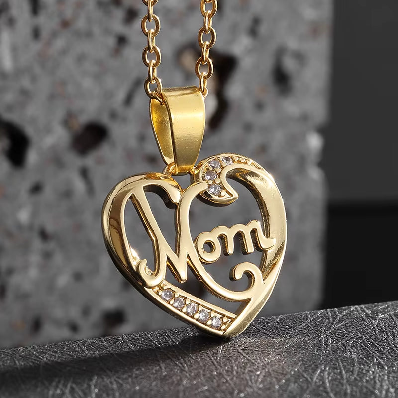 Fashion Magnetic Folding Heart Necklace for Women Cute 4 Heart Clover Necklace Female Jewelry Gift